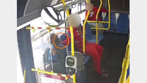 앞사람 머리에 불붙인 10대…피해자 신상공개한 경찰