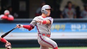 [포토] 김선웅 ‘만루 찬스에 적시타’