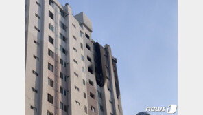 광주 고층 아파트서 화재…연기흡입 3명 병원 이송