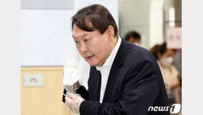 윤석열, 7일 AZ백신 맞았다…당분간 휴식 취할 듯