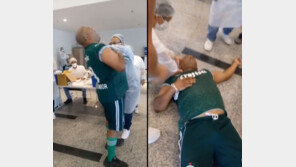 백신 맞고 그자리 쓰러져 실신…이유는 ‘주사 공포증’ (영상)