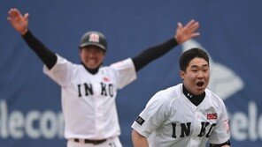 [포토] 정상훈 ‘짜릿한 끝내기 역전승!’