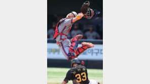 [포토] 이건희 ‘공은 잡았지만’