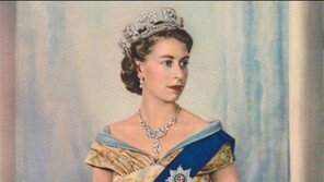 英옥스퍼드대 ‘엘리자베스 여왕 초상화’ 철거