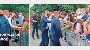 극우청년에 뺨 맞은 마크롱… ‘대선 호재’ 전망에 미소 