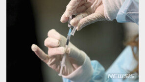 AZ 백신 2차까지 맞은 50대 남성, 코로나로 사망