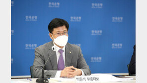 한은 “기준금리 한두번 올린다고 긴축 아냐” 