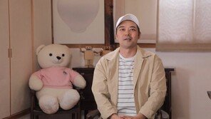 전현무, 2년만의 깜짝 귀환…미지근해진 ‘나 혼자 산다’ 살릴까