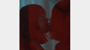 솔비, 캔버스 스피커 작품 경매 출품…실험적 예술