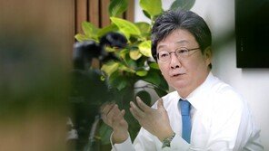 유승민, 이준석 당선에 “하나 돼 대선 승리 향해 나아가자”