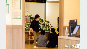 “사인은 똑같을텐데…” 유가족들 오락가락 부검 방침에 ‘분통’