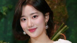 에이프릴 이나은 ‘왕따 논란’ 직접 부인…“정말 그런 적 없다”