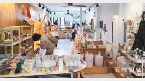 “껍데기는 가라, 알맹이만 팔아… 망할줄 알았더니 매일 북적” 