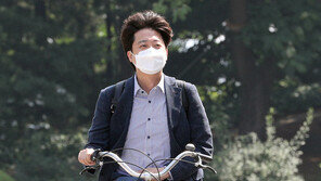 억소리 나는 전대 선거비?…‘3無’ 이준석, 3000만원 들었다