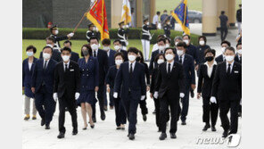 이준석 “평소 형·동생 하던 분들 호칭 대혼란…홍준표 복당 늦출 이유 없다”