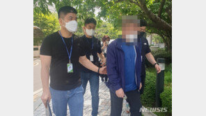 ‘치매 80대 성폭행’ 혐의 50대…얼굴 가린채 구속심사