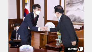 이준석, 박병석 의장 예방…“부동산 등 재산등록 제도화 논의”