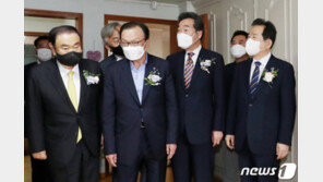 ‘DJ 적자’ 이낙연·정세균 “동시대 축복…김대중 정신으로 부강”