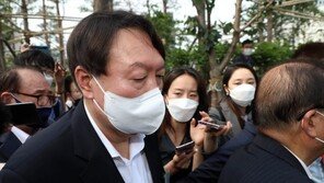 이준석 “8월 대선 버스 타야”…尹측 “택시로 직행 가능”