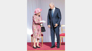 바이든 “英여왕, 시진핑-푸틴에 대해 알고 싶어해” 