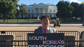 김근식 “민경욱, 이준석 인기 배 아프냐…꼰대 심보로 이준석 글씨 시비”