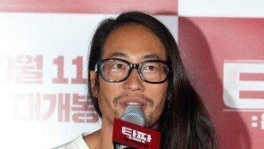 류승범 ‘10살 연하’ 아내 고향 슬로바키아 이주설…소속사 “확인 어렵다”