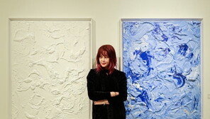 솔비, 미술작품 ‘플라워 프롬 헤븐’ 경매서 2010만 원 낙찰