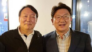 ‘절친’ 권성동 “윤석열 감자전 불티나게 팔려…정권교체 열망 커”