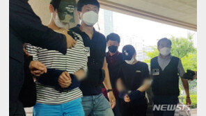 옷벗겨진 앙상한 시신…함께 살던 친구 2명, 구속심사