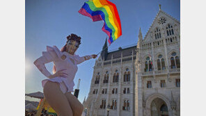 EU, ‘동성애 묘사 금지’ 헝가리 법안에 “수치스럽다”