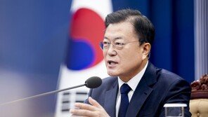文대통령 국정지지율 40%…향후 1년 경기전망 ‘낙관론’ 우세