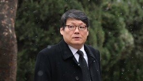 검찰, 김학의 불법출금 주도 혐의 이광철 靑 민정비서관 기소