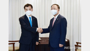 2년7개월 만에 만난 홍남기·이주열 “확장재정 기조 유지…통화정책은 완급조절”