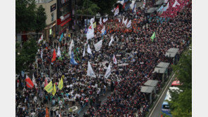 서울시, ‘도심집회 강행’ 민노총 8000명 전원 고발… “감염병법 위반”