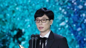 유재석, 6년 함께한 FNC엔터와 결별?…“아직 회사 소속”