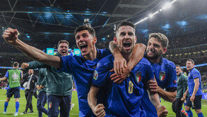 ‘33G 무패 신기록’ 이탈리아, 스페인 승부차기 끝 꺾고 유로2020 결승
