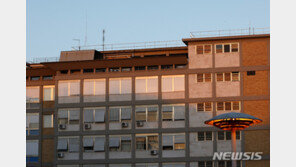 결장수술 받은 교황, 정상 회복 중…“아침 식사, 신문 읽어”