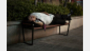 경찰 도움 거절한 취객, 길에 누워있다 택시에 치여 숨져