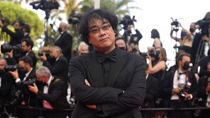 봉준호 “애니 영화 2025년에 나온다…심해 생명체서 영감”