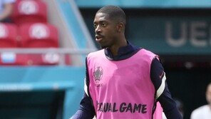 “끔찍한 얼굴” 뎀벨레-그리에즈만 인종차별에 구단 직접 사과