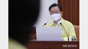 “물러설 곳 없다”…수도권 저녁 6시 이후 2인, 결혼·장례식은 친족만