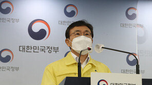 수도권 ‘4단계+α’ 초강수…“퇴근 후 바로 귀가, 집에 머물라”