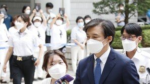 조국 “난 박근혜때 反정부…내게 무슨 득 보려 딸 장학금 줬겠나”