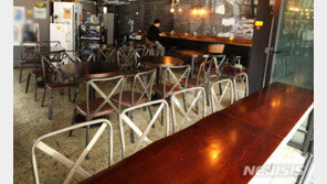 외신들, 한국 4단계 격상 긴급 타전…“방역 모범국서 최악 확산 직면”