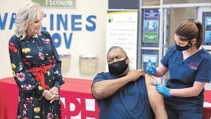 美도 변이 확산… WHO “위험한 가을로 가는중” 