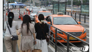 카카오택시 “평점 낮으면 배차 불이익”… “택시기사 길들이기” 반발