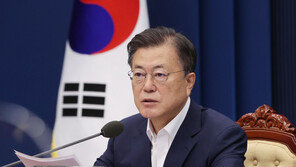 文 “코로나 고강도 조치 송구…짧고 굵게 끝내겠다”