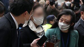 정경심 ‘입시비리-사모펀드’ 재판… 검찰, 항소심서도 징역 7년 구형 