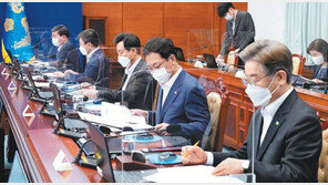 이재명 “손발 묶이고 권투”… 反李연대 공세에도 맞대응은 자제 