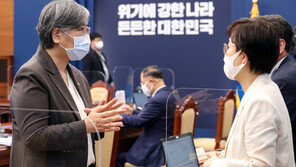 정은경 ‘기모란에 밀렸나’ 질문에 “소신껏 하고 있다” 일축